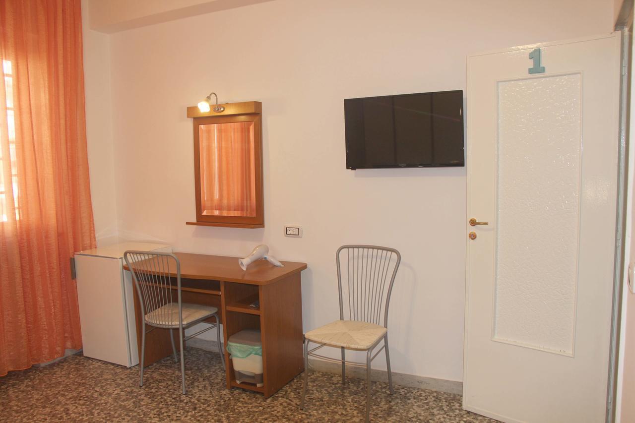 바리 I Due Baroni - Fronte Campus B&B 외부 사진