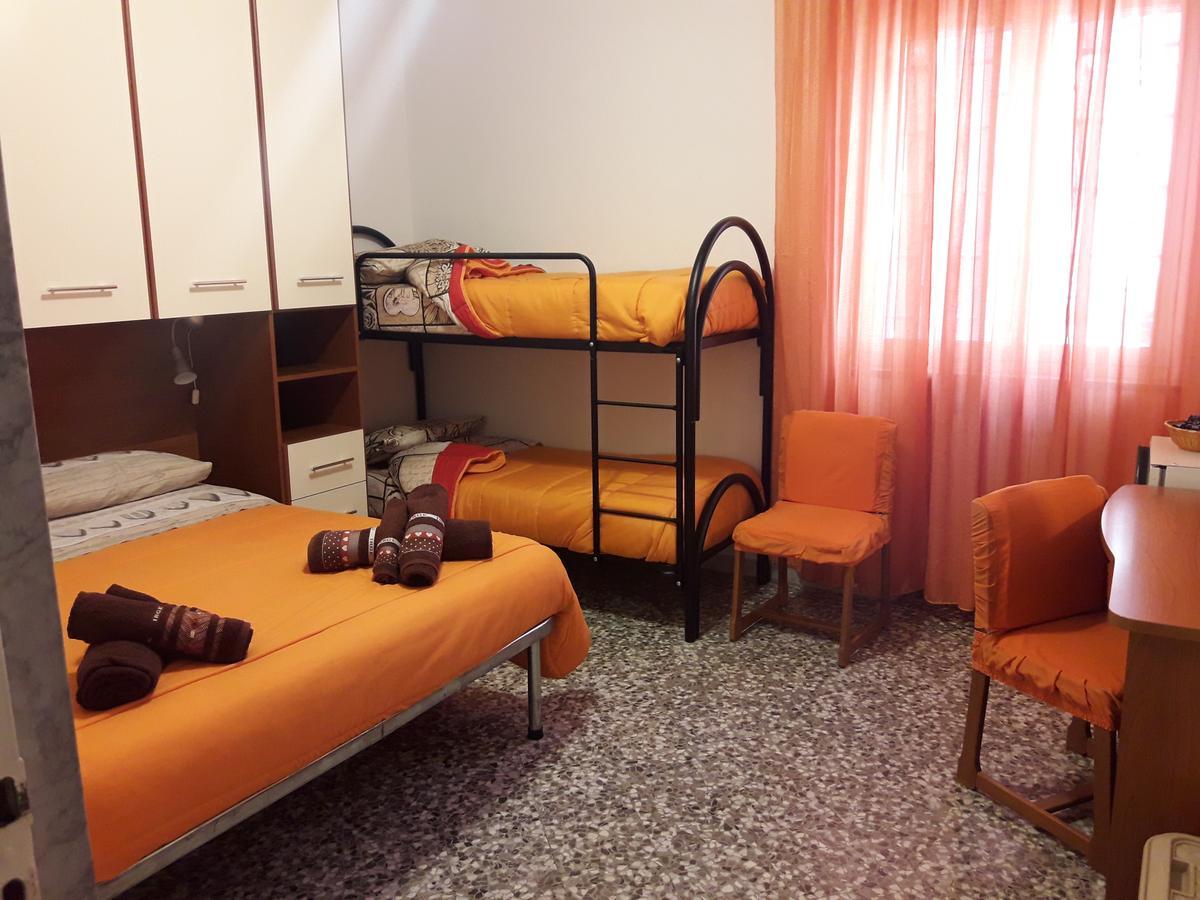 바리 I Due Baroni - Fronte Campus B&B 외부 사진